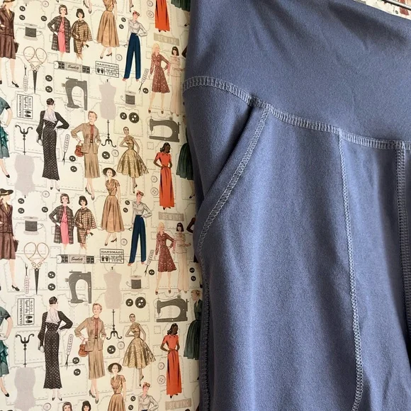 High-waisted girls legging 🖤 - Picture 2 of 7